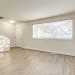 Appartement de 1054 m² avec 3 chambre(s) en location à Edmonton