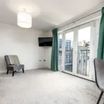 Rent 2 bedroom flat of 95 m² in Cardiff