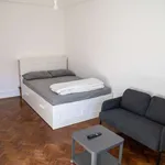 Rent a room in lisbon