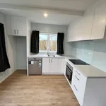 Rent 3 bedroom house in Kaipātiki