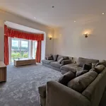 Rent 3 bedroom flat in sutton