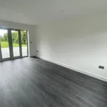 Rent 5 bedroom flat in South East England