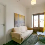 Rent a room in lisbon