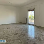 Affitto 5 camera appartamento di 140 m² in Palermo