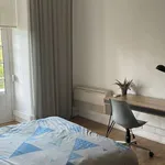 Rent a room in lisbon