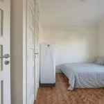 Rent a room in lisbon