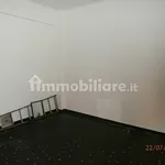 Affitto 4 camera appartamento di 85 m² in Genoa