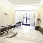 Rent 6 bedroom apartment in Barcelona