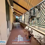 Affitto 5 camera appartamento di 145 m² in Palermo