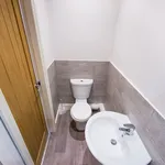 Rent 1 bedroom flat in Leeds