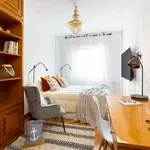 Rent a room of 100 m² in madrid