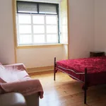 Rent 4 bedroom apartment in Lisbon