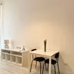 Rent 2 bedroom apartment of 47 m² in Milan