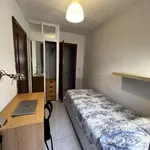 Rent a room of 100 m² in Madrid