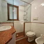 Rent 3 bedroom house of 180 m² in Latina