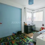 Appartement de 80 m² avec 3 chambre(s) en location à Paris