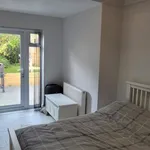 Rent 2 bedroom flat in Folkestone and Hythe District