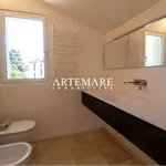 Rent 6 bedroom house of 220 m² in Pietrasanta