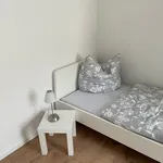 Miete 3 Schlafzimmer wohnung von 75 m² in Magdeburg