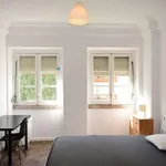 Rent a room in lisbon