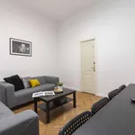 Rent a room of 200 m² in madrid