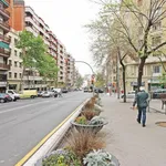 Rent 4 bedroom apartment in Barcelona