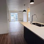 Rent 4 bedroom apartment of 91 m² in Sherbrooke