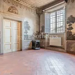 Rent 16 bedroom apartment of 525 m² in Lucca