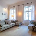 Rent 3 bedroom apartment of 84 m² in Budapest