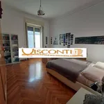 Rent 2 bedroom apartment of 65 m² in Milano