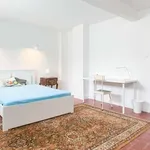 Rent a room in lisbon