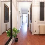 Rent 5 bedroom apartment in Barcelona