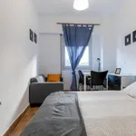 Rent 4 bedroom apartment in Valencia