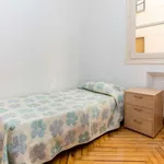 Rent a room of 150 m² in madrid