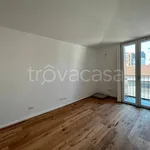 Rent 2 bedroom apartment of 58 m² in Milano