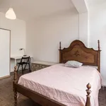 Rent a room in lisbon