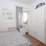 Rent a room of 100 m² in madrid