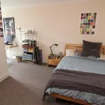 Rent 2 bedroom apartment in London