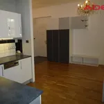 Pronajměte si 3 ložnic/e byt o rozloze 80 m² v Prague