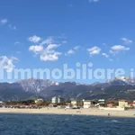 Rent 4 bedroom apartment of 95 m² in Forte dei Marmi