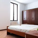 Rent 2 bedroom apartment in milan