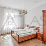 Pronajměte si 4 ložnic/e byt o rozloze 157 m² v Prague