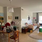 Rent 4 bedroom apartment of 200 m² in  Sevilla