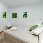 Rent 4 bedroom apartment of 80 m² in Valencia