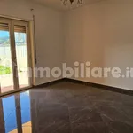 Rent 3 bedroom apartment of 110 m² in Montepaone Lido