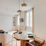 Appartement de 248 m² avec 1 chambre(s) en location à Paris