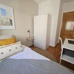 Rent a room of 90 m² in valencia