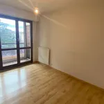 Appartement de 84 m² avec 4 chambre(s) en location à Gaillard