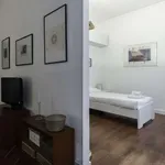 Rent 2 bedroom apartment of 85 m² in milan