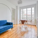 Appartement de 420 m² avec 2 chambre(s) en location à Paris